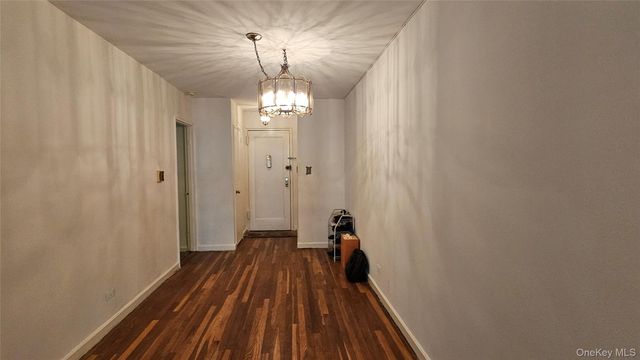 44-69 Kissena Boulevard 4M, Flushing, NY 11355