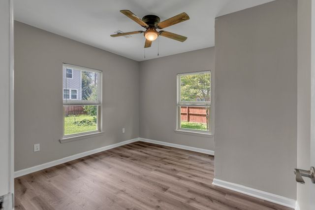 119 Coles Ferry Rd, Gallatin, TN 37066