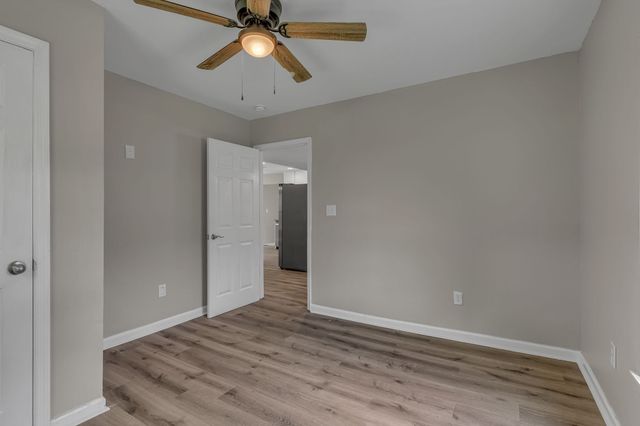 119 Coles Ferry Rd, Gallatin, TN 37066