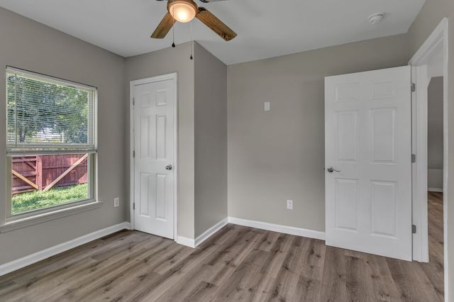 119 Coles Ferry Rd, Gallatin, TN 37066