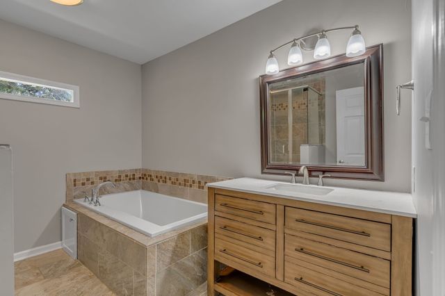 119 Coles Ferry Rd, Gallatin, TN 37066