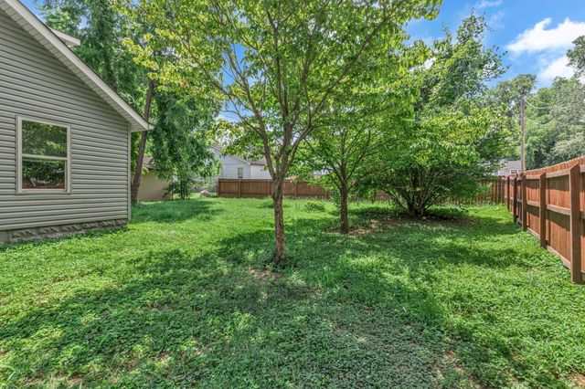 119 Coles Ferry Rd, Gallatin, TN 37066