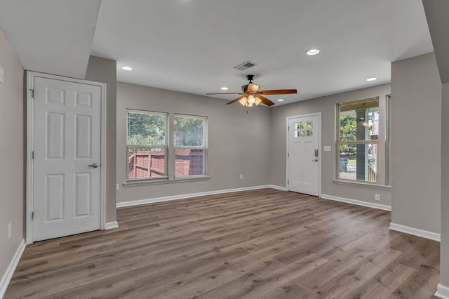 119 Coles Ferry Rd, Gallatin, TN 37066