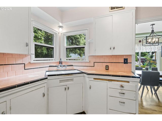3303 Se 129TH Ave, Portland, OR 97236