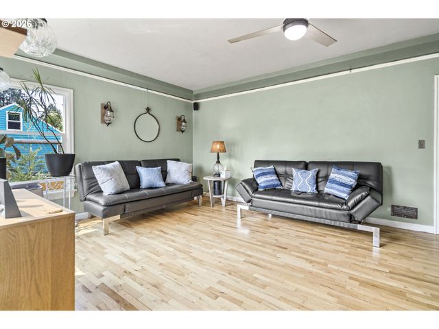 3303 Se 129TH Ave, Portland, OR 97236