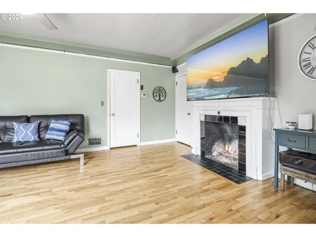 3303 Se 129TH Ave, Portland, OR 97236