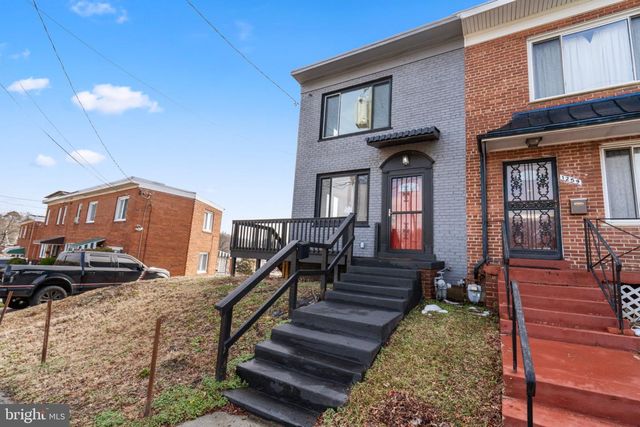 1261 GALLATIN ST NE, Washington, DC 20017