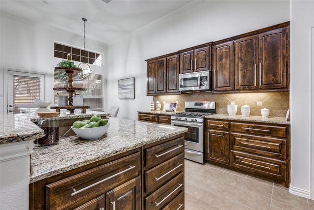 1907 Osprey Lane, Garland, TX 75044