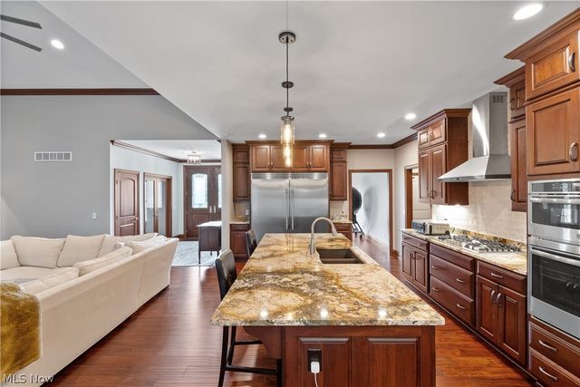8622 Hunters Ridge Run, Wadsworth, OH 44281