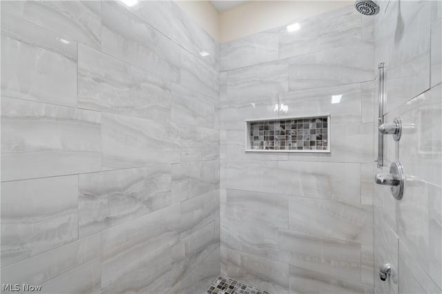 8622 Hunters Ridge Run, Wadsworth, OH 44281