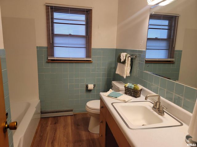 1102 W North Grand Avenue, Springfield, IL 62702