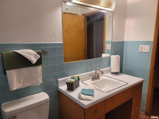 1102 W North Grand Avenue, Springfield, IL 62702