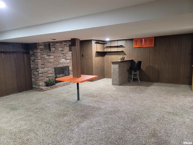 1102 W North Grand Avenue, Springfield, IL 62702