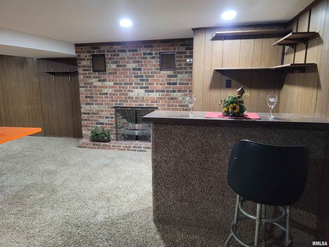 1102 W North Grand Avenue, Springfield, IL 62702