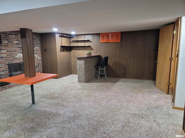 1102 W North Grand Avenue, Springfield, IL 62702