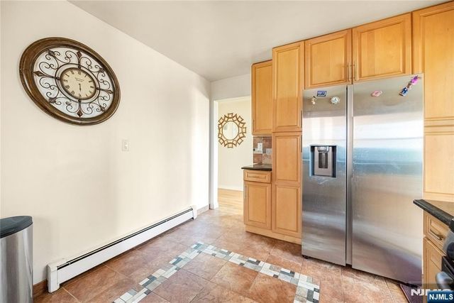 261 10th Street, Palisades Park, NJ 07650