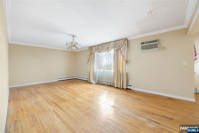 261 10th Street, Palisades Park, NJ 07650