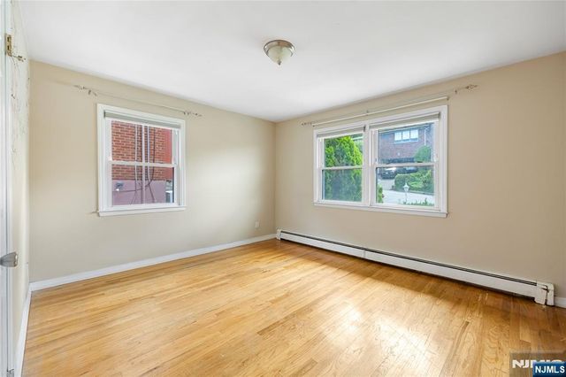 261 10th Street, Palisades Park, NJ 07650