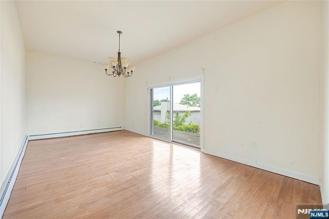 261 10th Street, Palisades Park, NJ 07650