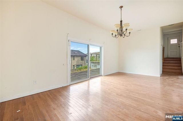 261 10th Street, Palisades Park, NJ 07650