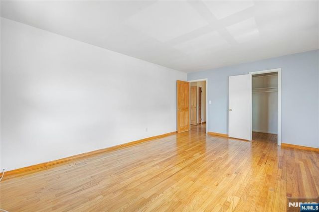 261 10th Street, Palisades Park, NJ 07650
