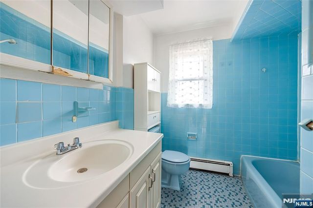 261 10th Street, Palisades Park, NJ 07650