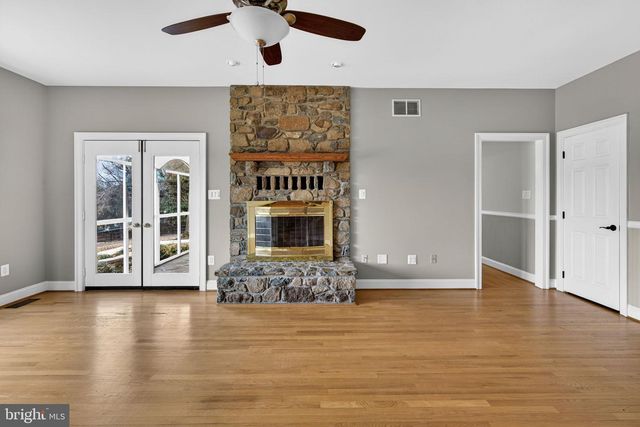 17130 QUAIL CREEK CIR, Hamilton, VA 20158