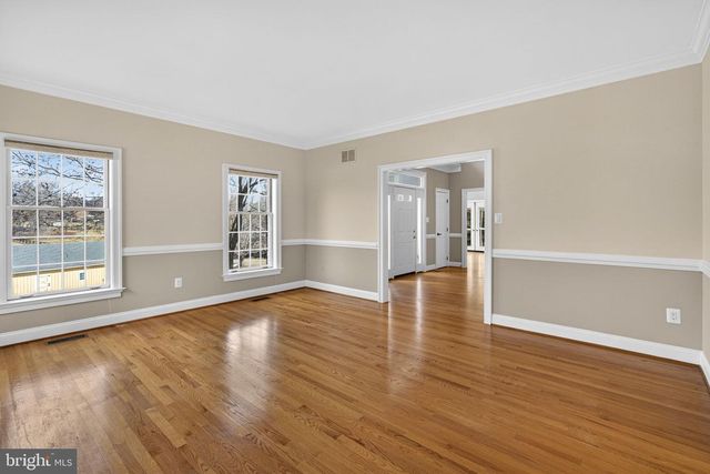 17130 QUAIL CREEK CIR, Hamilton, VA 20158