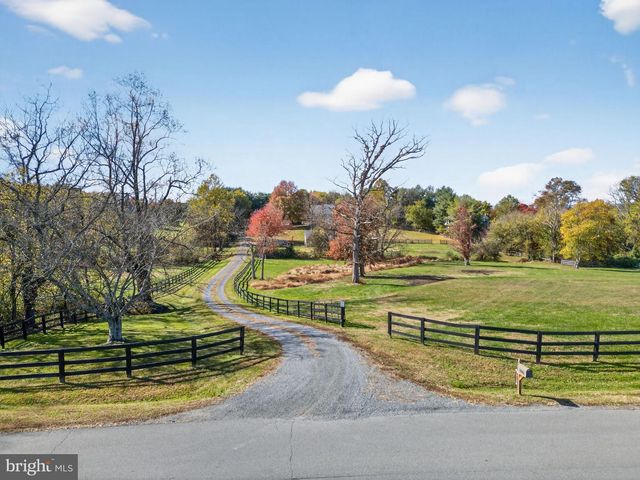 17130 QUAIL CREEK CIR, Hamilton, VA 20158