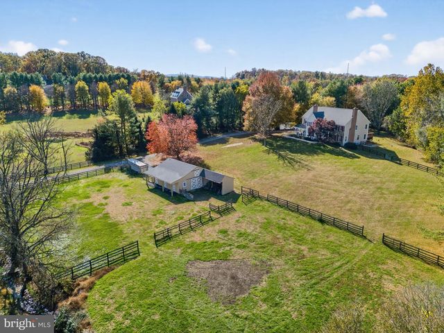 17130 QUAIL CREEK CIR, Hamilton, VA 20158