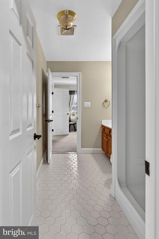 17130 QUAIL CREEK CIR, Hamilton, VA 20158