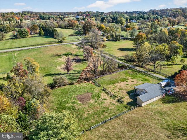 17130 QUAIL CREEK CIR, Hamilton, VA 20158