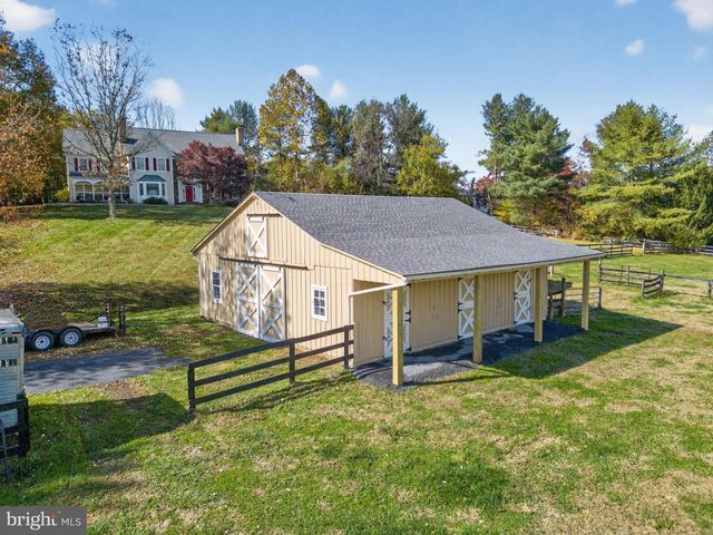 17130 QUAIL CREEK CIR, Hamilton, VA 20158