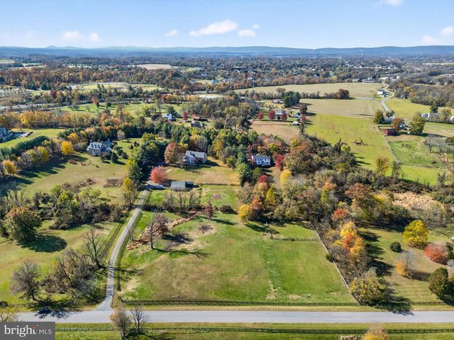 17130 QUAIL CREEK CIR, Hamilton, VA 20158