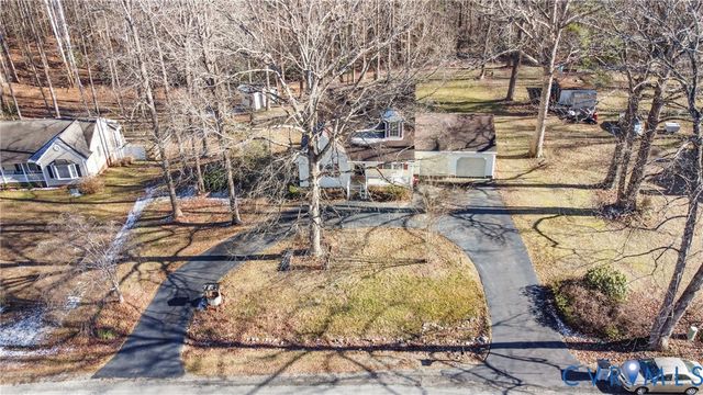 10121 Old Quarter Ln, New Kent, VA 23124