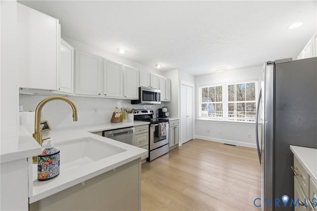 10121 Old Quarter Ln, New Kent, VA 23124