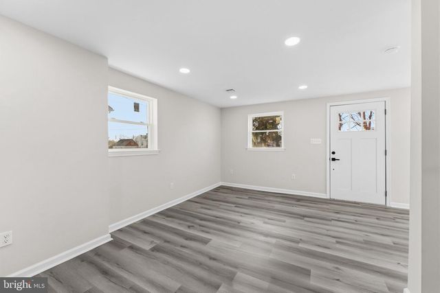 8 DELMAR ST, New Castle, DE 19720