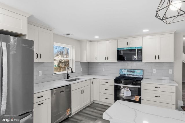 8 DELMAR ST, New Castle, DE 19720