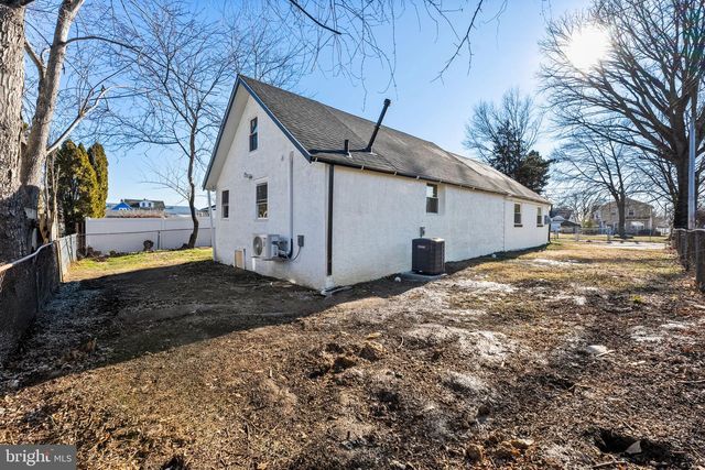 8 DELMAR ST, New Castle, DE 19720