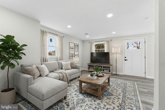 8 DELMAR ST, New Castle, DE 19720