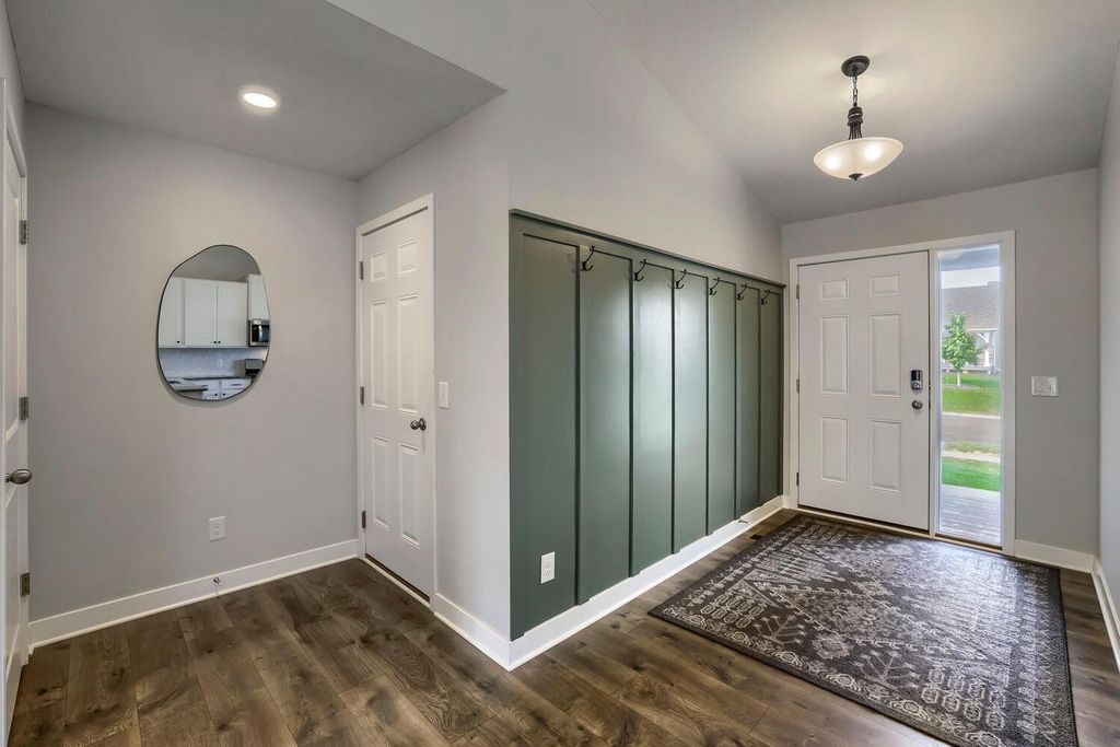 8154 182nd Street W, Lakeville, MN 55044 — photo 3