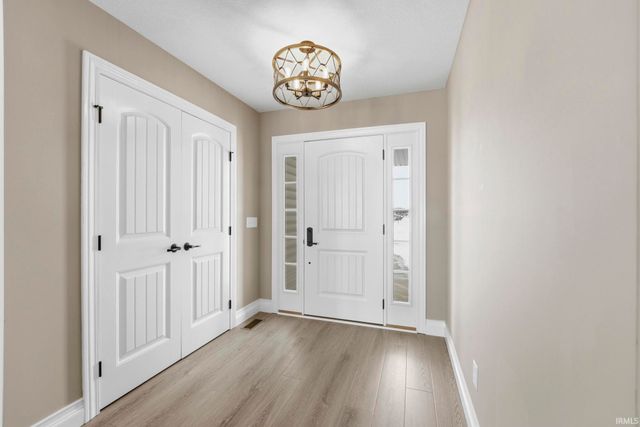 9198 River Hollow Cove, Fort Wayne, IN 46835