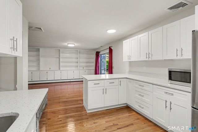 27 Karen Drive, Norwalk, CT 06851