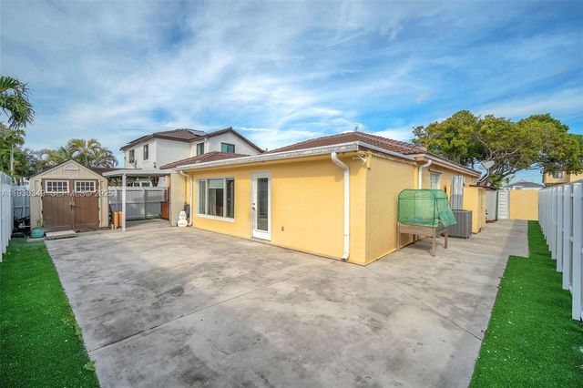 8300 NW 201st St, Hialeah, FL 33015