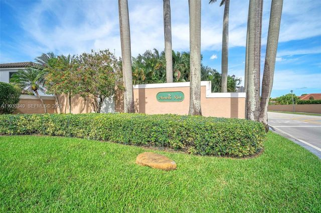 8300 NW 201st St, Hialeah, FL 33015