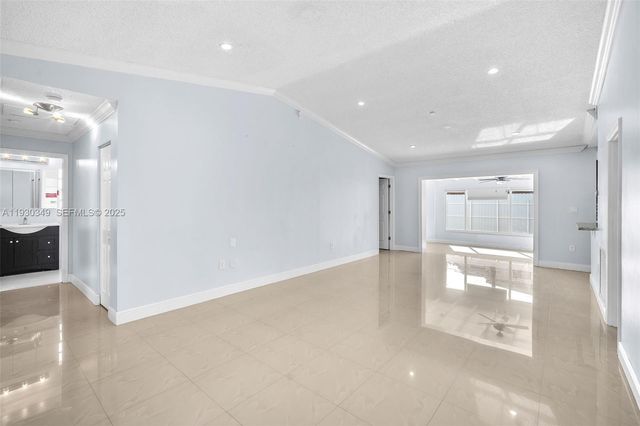 8300 NW 201st St, Hialeah, FL 33015