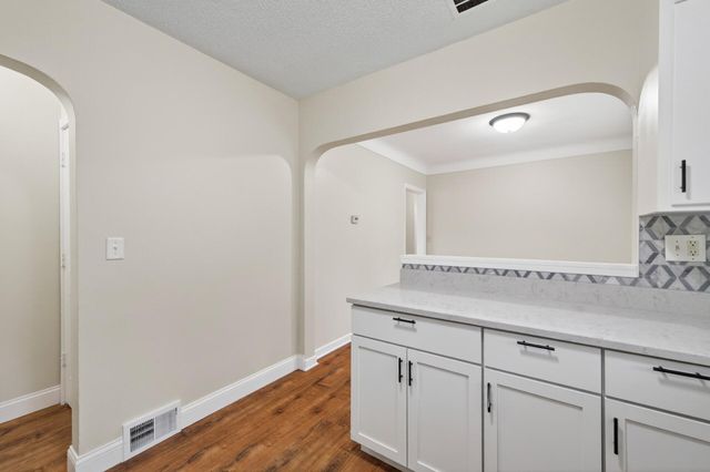 200 Belvidere Street E, Saint Paul, MN 55107