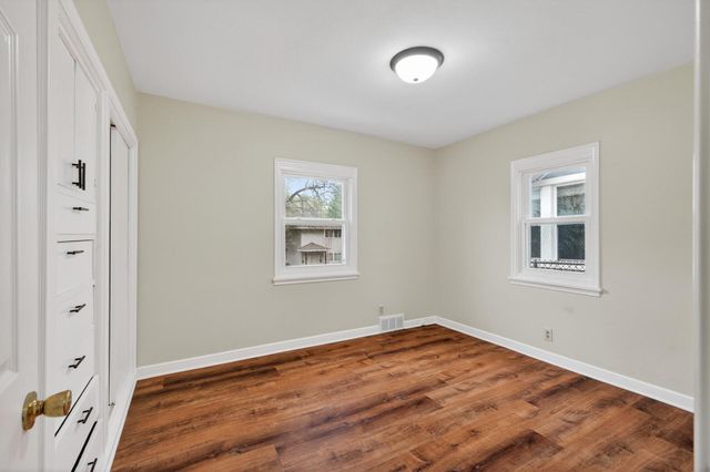 200 Belvidere Street E, Saint Paul, MN 55107