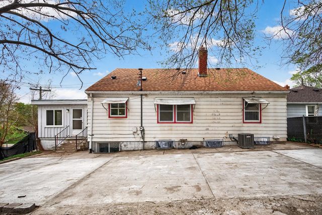 200 Belvidere Street E, Saint Paul, MN 55107