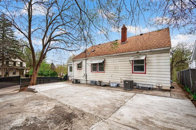 200 Belvidere Street E, Saint Paul, MN 55107